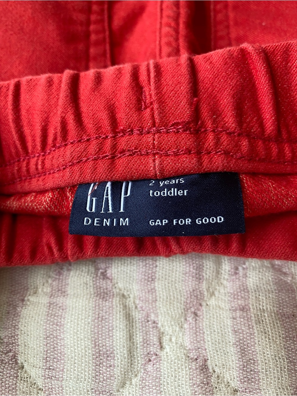 GAP Red Drawstring Shorts - Picture 3 of 3